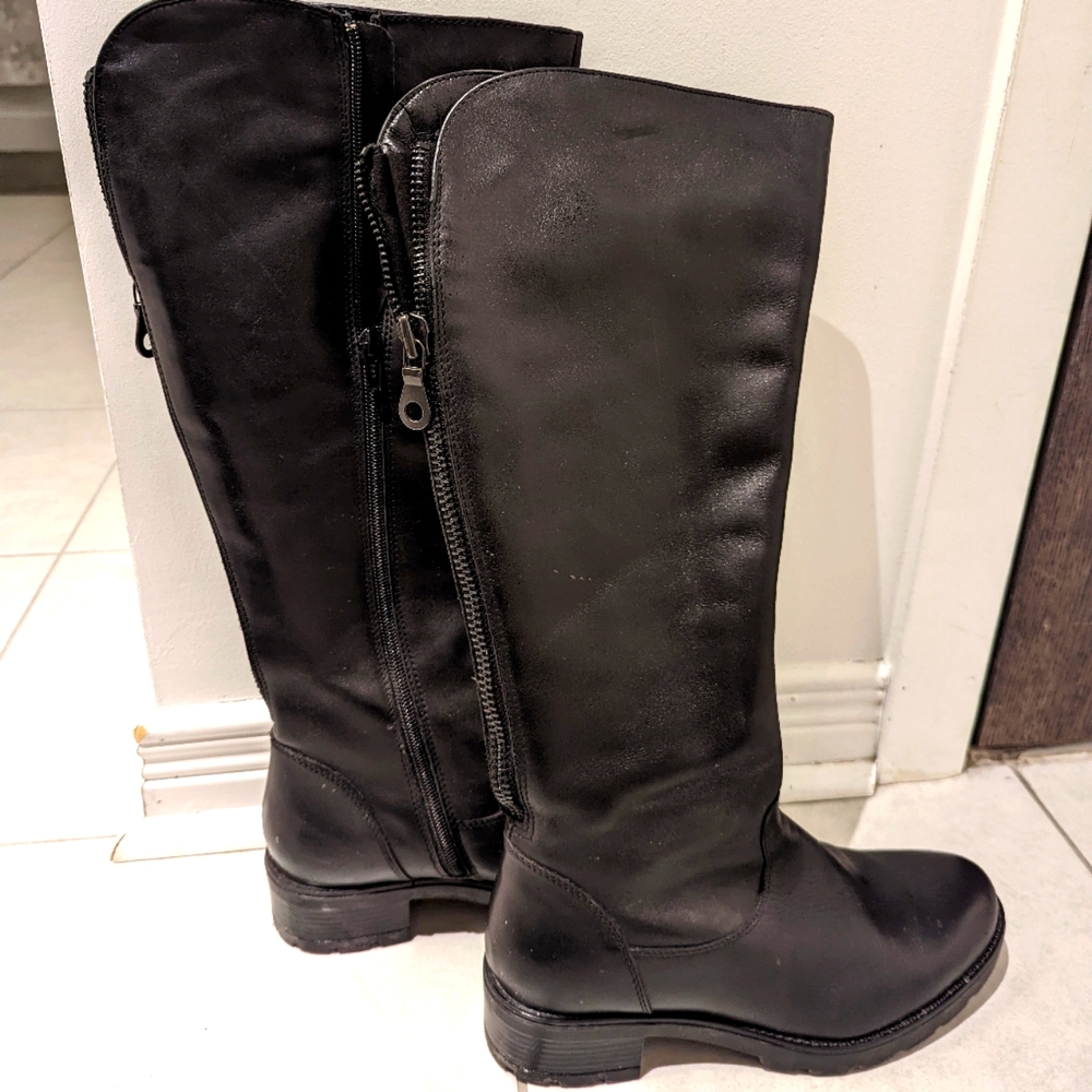 Black Steve Madden boot